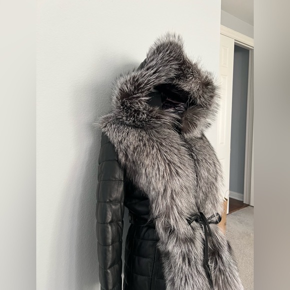 Leather jacket - Picture 2 of 10